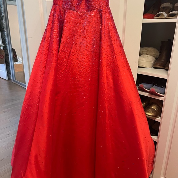 Sherri Hill 54286 Red Rhinestone Beaded Evening gown size 8 - Picture 6 of 11